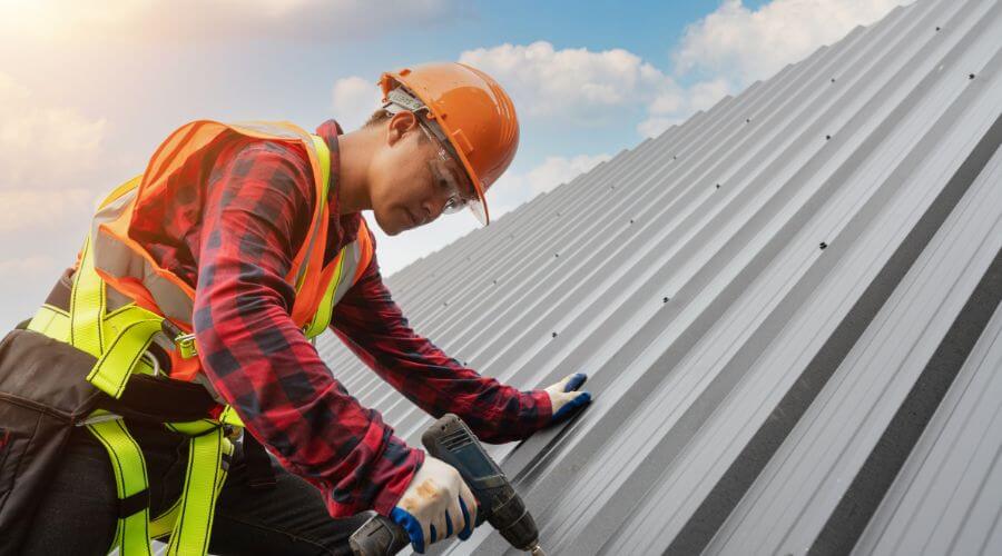 GAF certified roofer in Petersburg, IN
